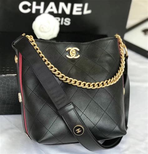 bolsa de regalo chanel|bolsa chanel original.